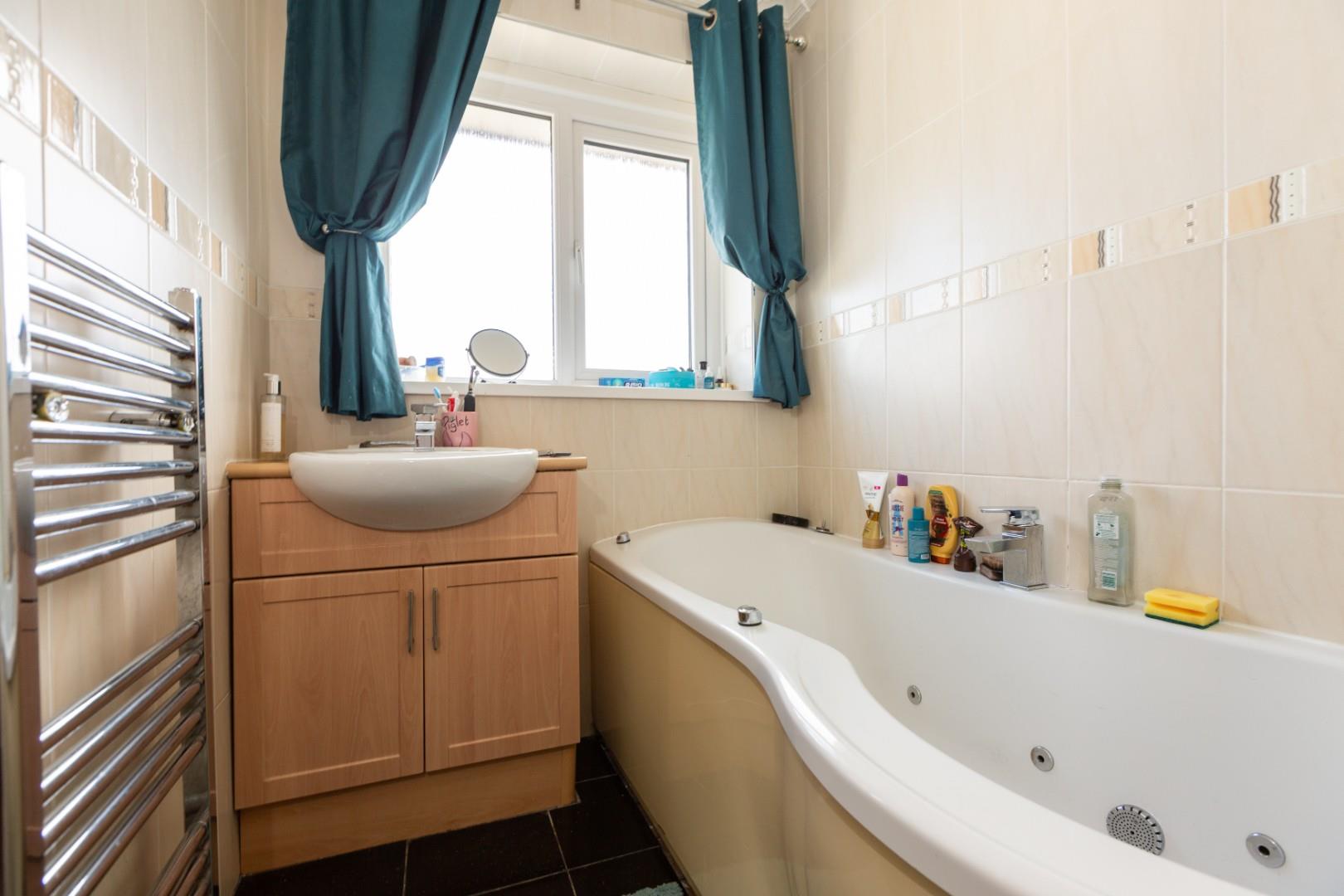 Murton Lane, Newton, Swansea, SA3 4TR